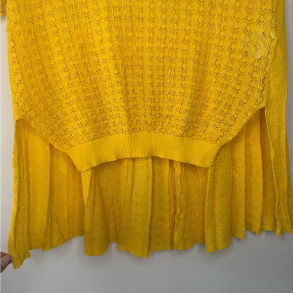 Love Moschino Asymmetrical Knit T-Shirt – Size 6 - Picture 5 of 17